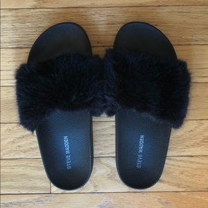 Steve Madden Softey Slides